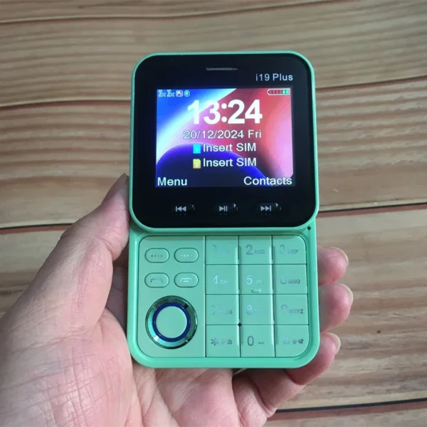 Téléphone portable i19 Plus avec curseur latéral rotatif à 90 °, téléphone portable, 2G, radio 101FM, lampe de poche, MP3 MP4, cartes EpiCards pour touristes, mini téléphone portable rotatif, 2.4"